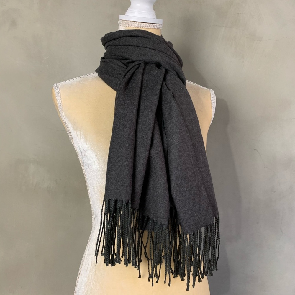 My Warm & Cozy Gray Scarf